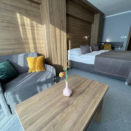 Hotel Eurobus Kaluža Εξωτερικό φωτογραφία