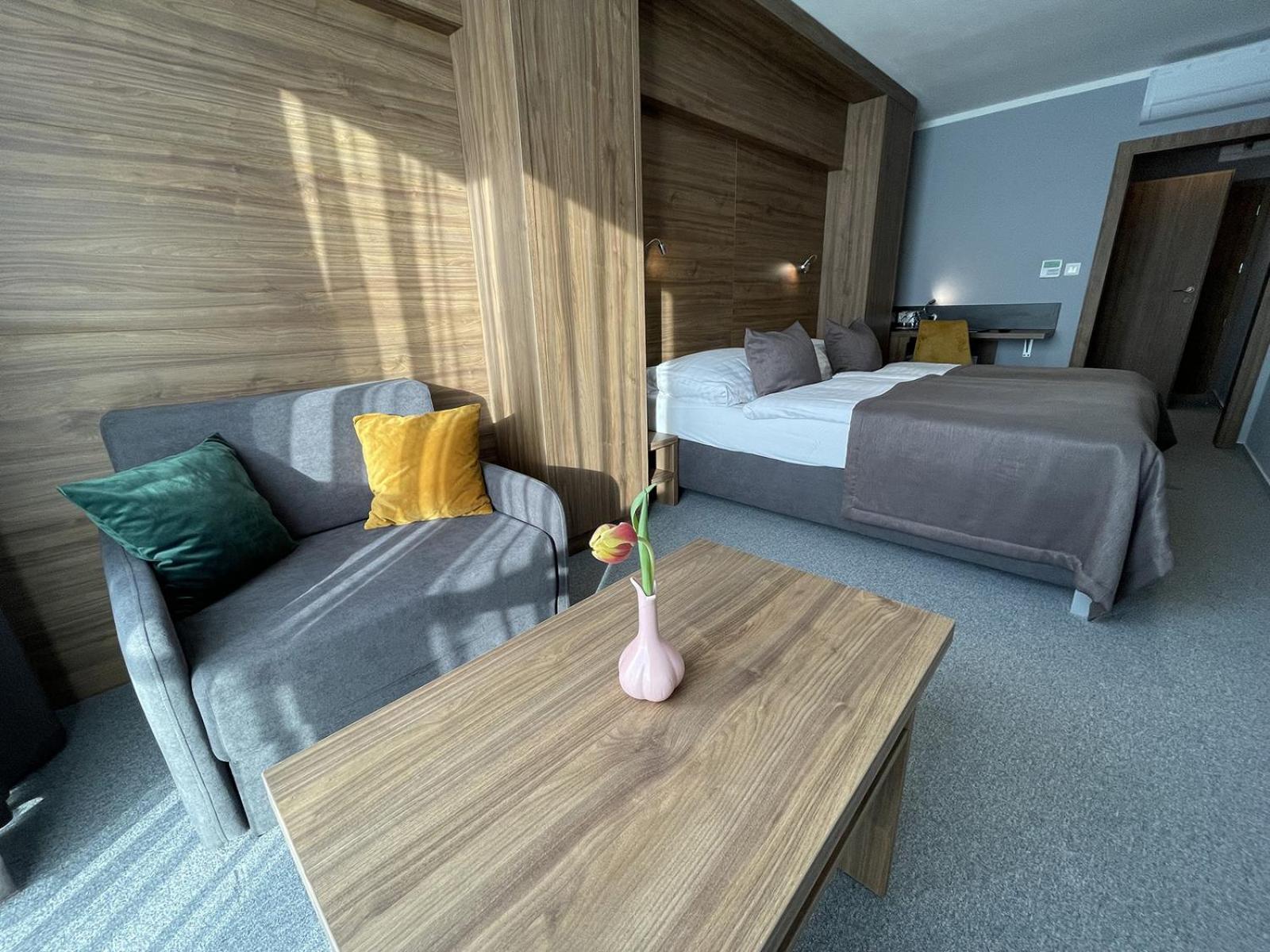 Hotel Eurobus Kaluža Εξωτερικό φωτογραφία